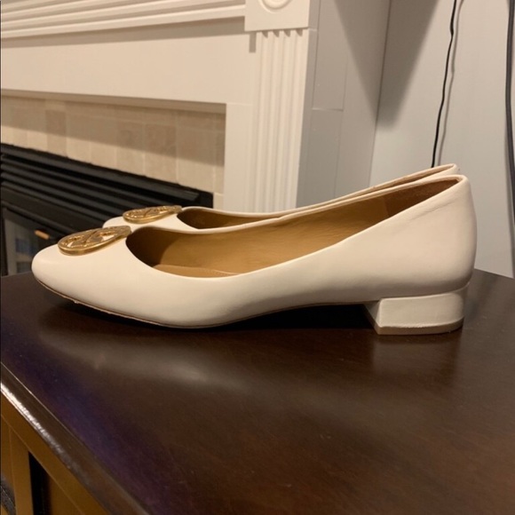 Tory Burch White Chelsea heeled ballet flat sz 10 - Picture 2 of 3